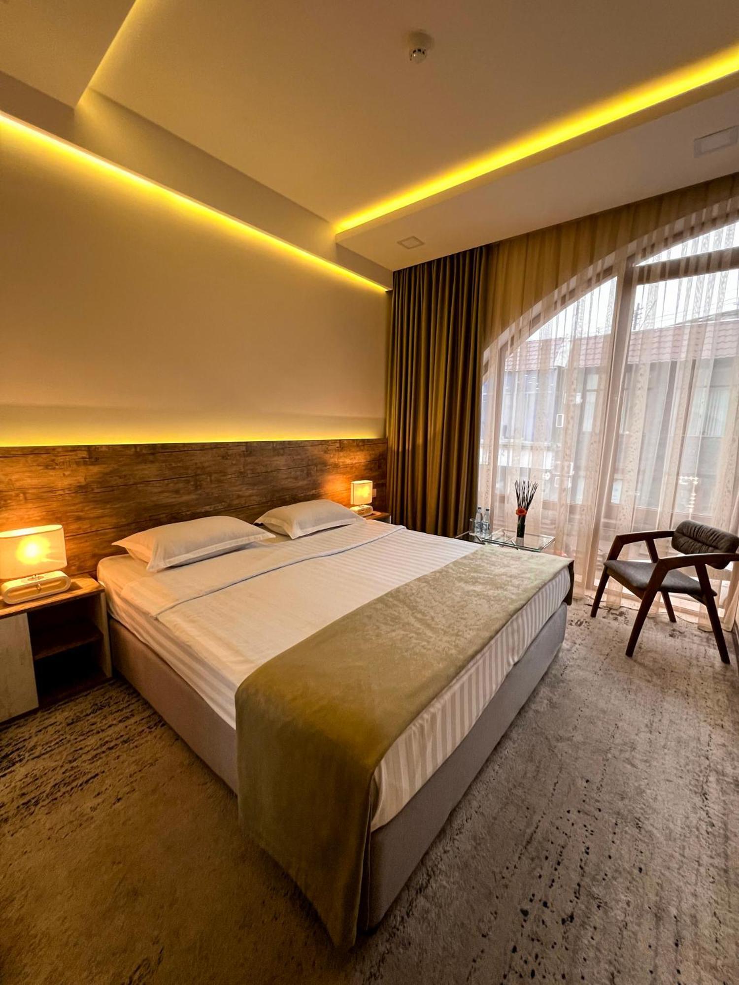 Evn Boutique Hotel Ереван Екстериор снимка
