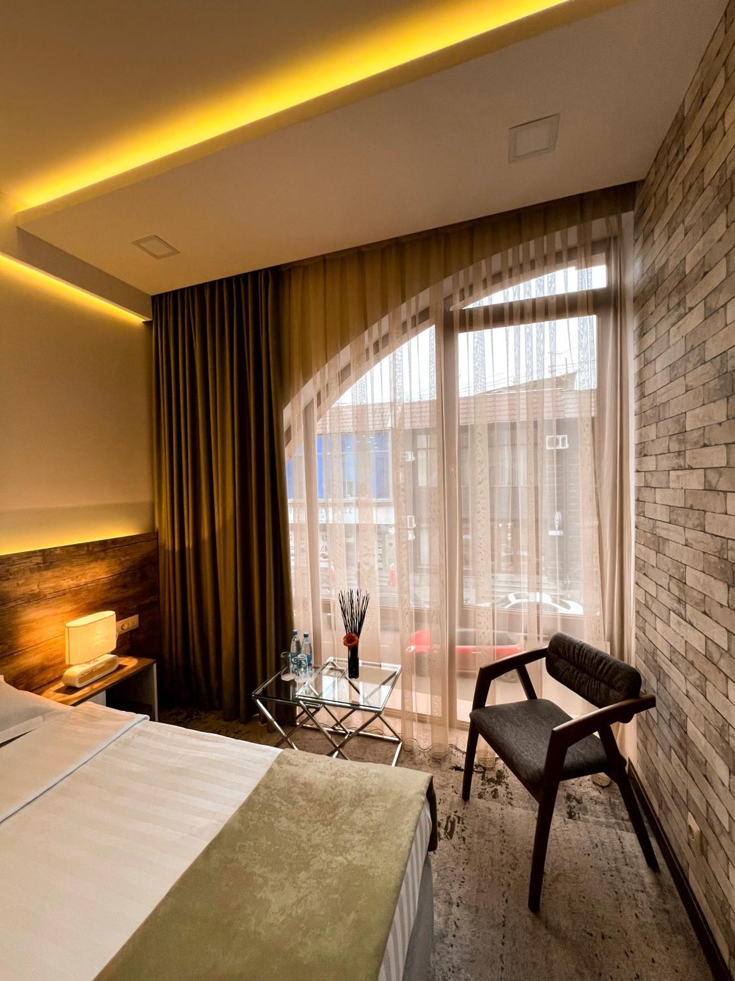 Evn Boutique Hotel Ереван Екстериор снимка