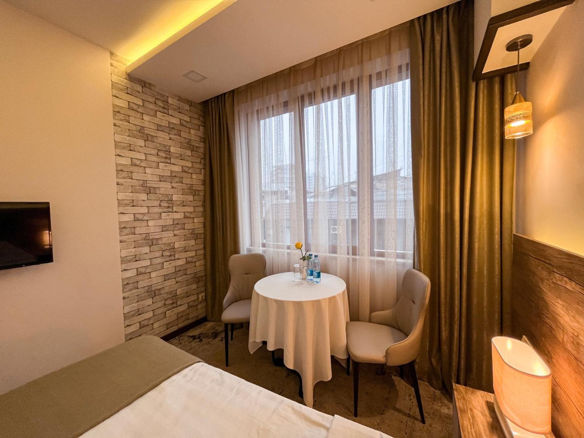 Evn Boutique Hotel Ереван Екстериор снимка