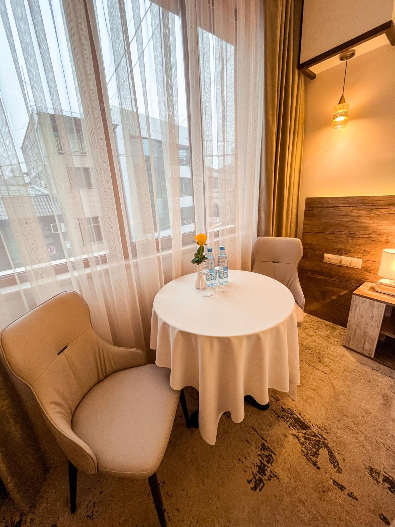 Evn Boutique Hotel Ереван Екстериор снимка