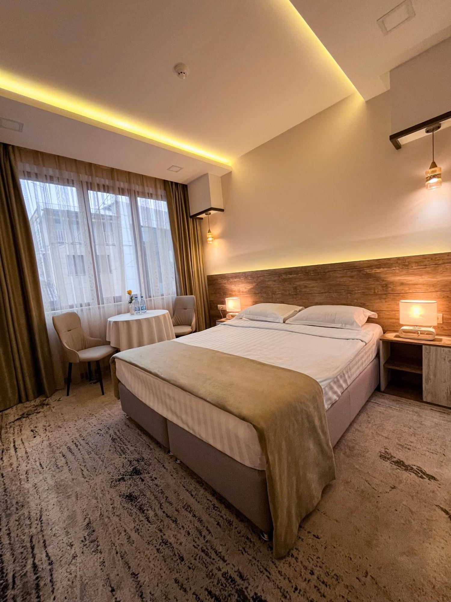 Evn Boutique Hotel Ереван Екстериор снимка